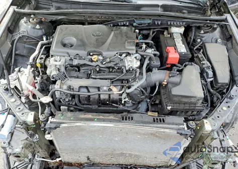 2021 Toyota Camry Le z USA, uszkodzony, nr VIN 4T1C11AK4MU458733